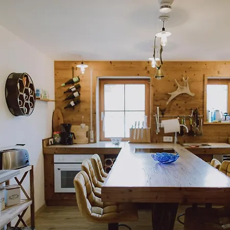 Guggi's Alm شقة Dirlewang