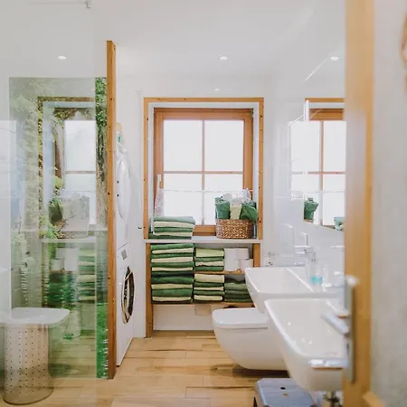 Lägenhet Guggi's Alm Dirlewang